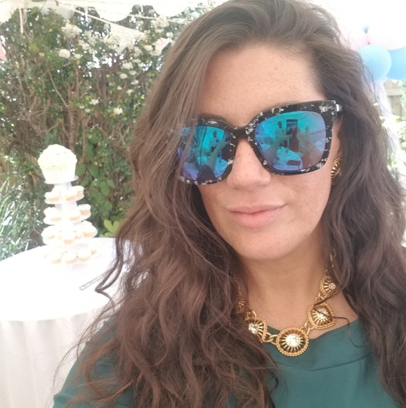 Meet your Posher, Mia - Picture 8 of 8